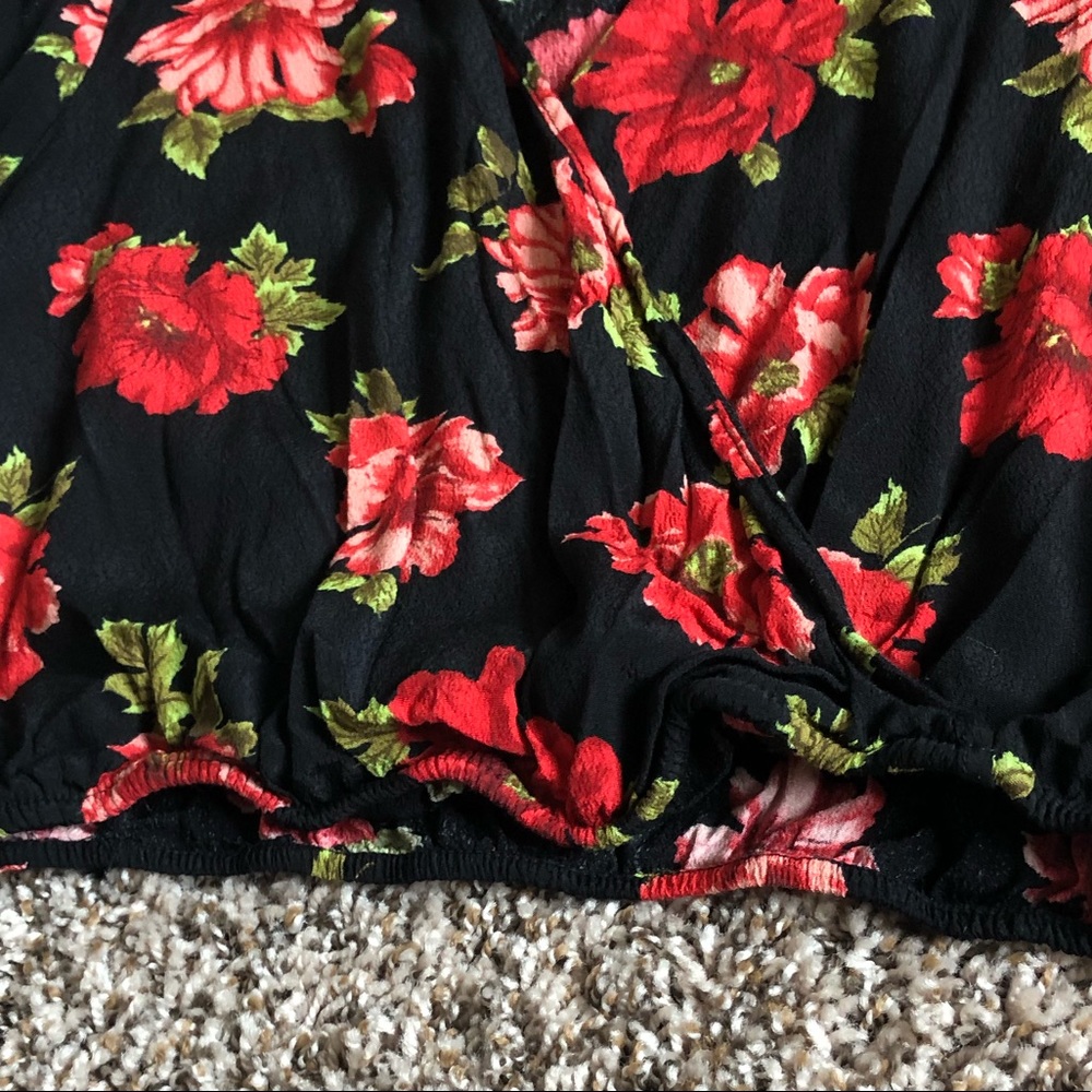 Forever 21 Floral Crop Blouse - Picture 6 of 10